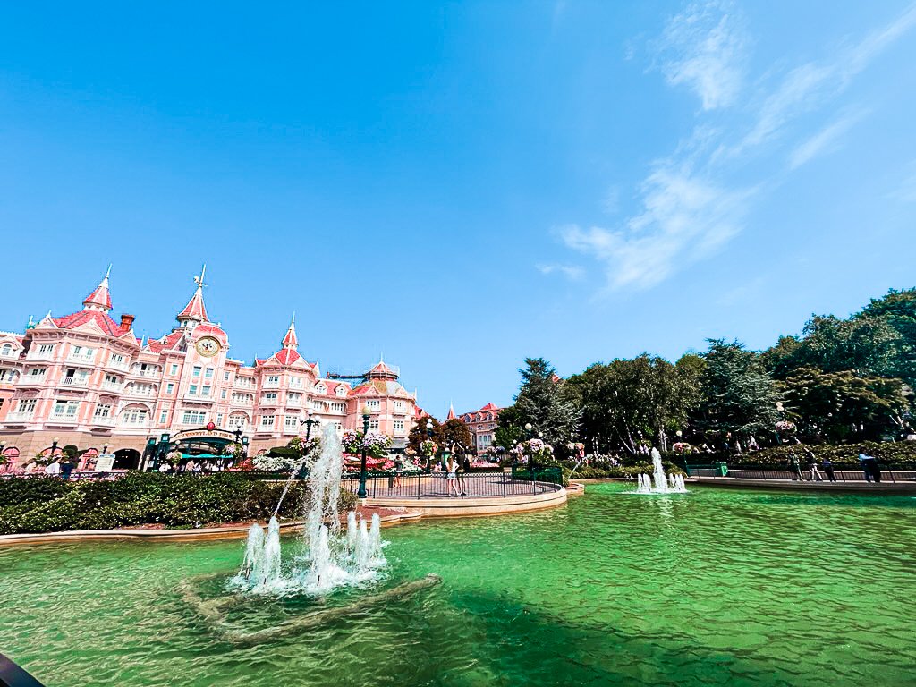 The Disneyland Hotel, Disneyland Paris The Disneyland Hotel, Disneyland Paris